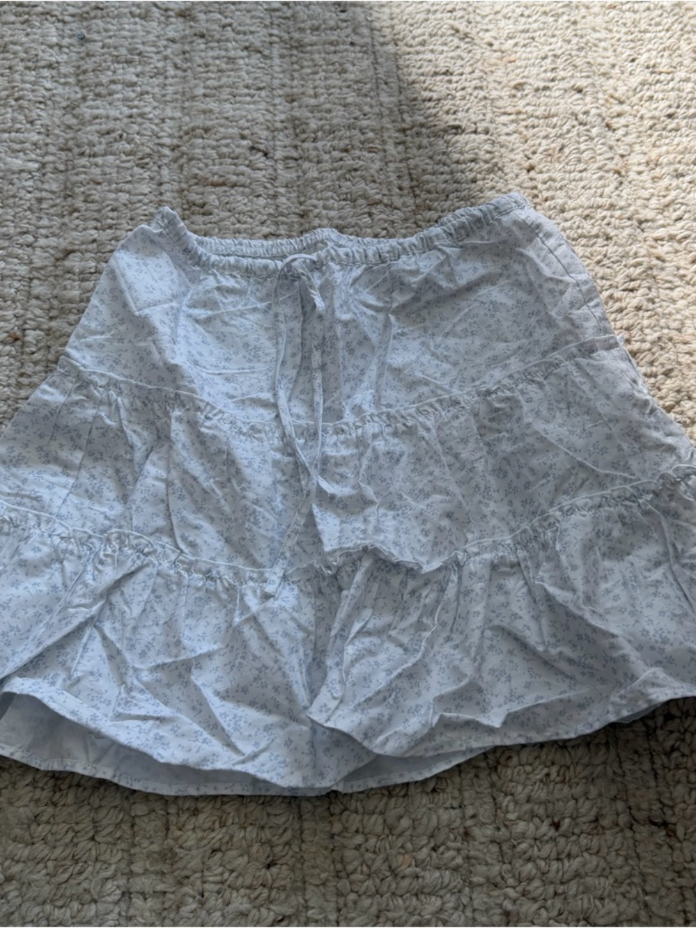 Aritzia White Floral Tiered Skirt